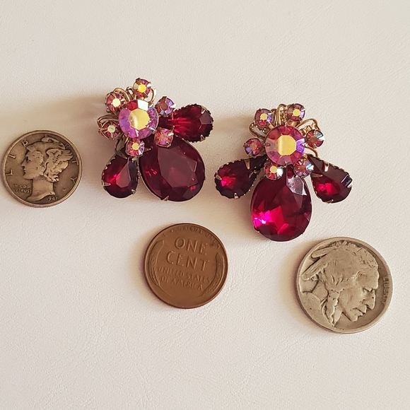 Vintage Aurora Borealis Ruby Rhinestone Earrings - Picture 16 of 16
